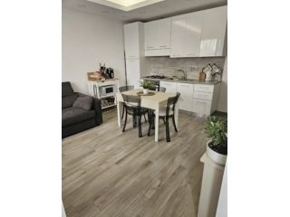FORMELLO TRILOCALE ARREDATO CON PATIO ESTERNO PRIVATO