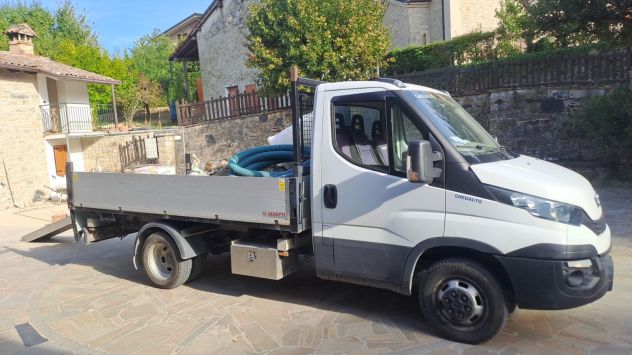 IVECO DAILY 2018 con ribaltabile trilaterale - Foto 2