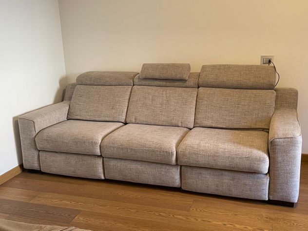 Divano 3 posti elettrico in tessuto moderno 253x100 cm - Ottime condizioni - Foto 3