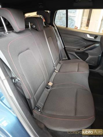 FORD Focus 1.0 EcoBoost Hybrid 125CV Powershift SW ST-Line De rif. 23802149 - Foto 10