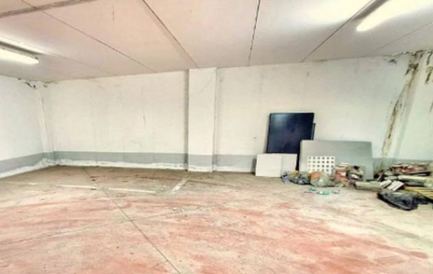 Immobile in asta di 312 m², box auto in vendita a Cascina - Foto 3