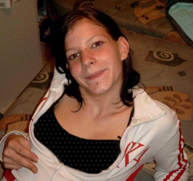 Donna di Siena, 27 anni. Fisico Magro Tel: