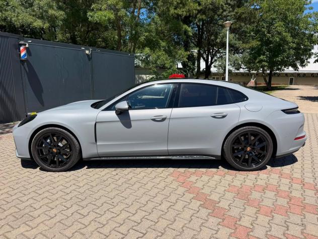 Porsche Panamera Panamera 4 E-Hybrid - Foto 9