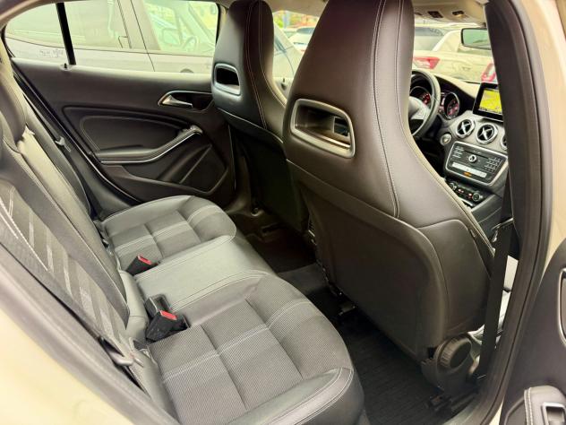 Mercedes-benz GLA 180 d Sport - Foto 8