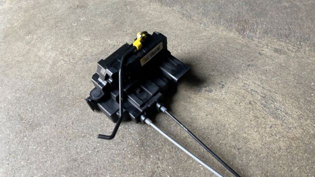 Chiusura centralizzata posteriore SX Hyundai I20 del 2012 (81410-1J020) - Foto 2