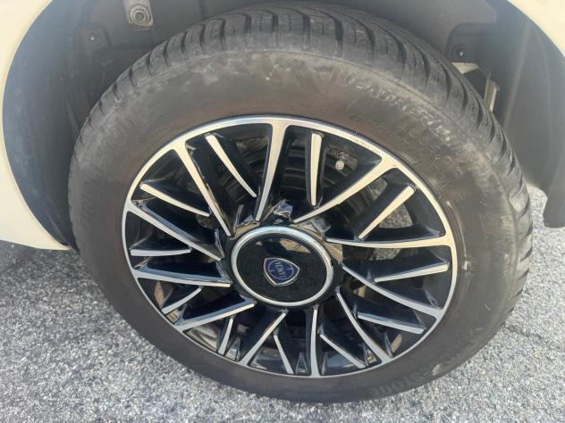 Lancia Ypsilon 1.0 FireFly 70cv Hybrid Alberta Ferretti - Foto 4