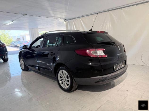 RENAULT MEGANE 2015 1.5 dCi 110CV LIMITED - Foto 5
