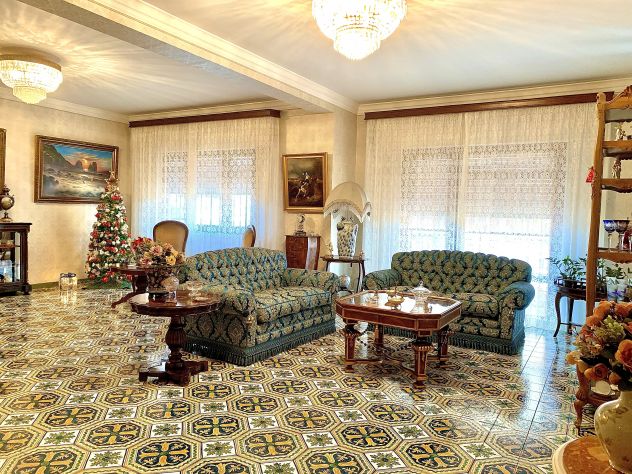 PRIVATO VENDE PANORAMICO 7 VANI, L. DA VINCI, TRIPLO PROSPETTO, 240 MQ - Foto 4