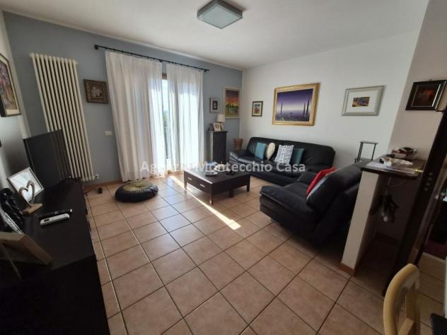 Appartamento con mansarda, 51 mq di terrazzi garage e piscina - Foto 5