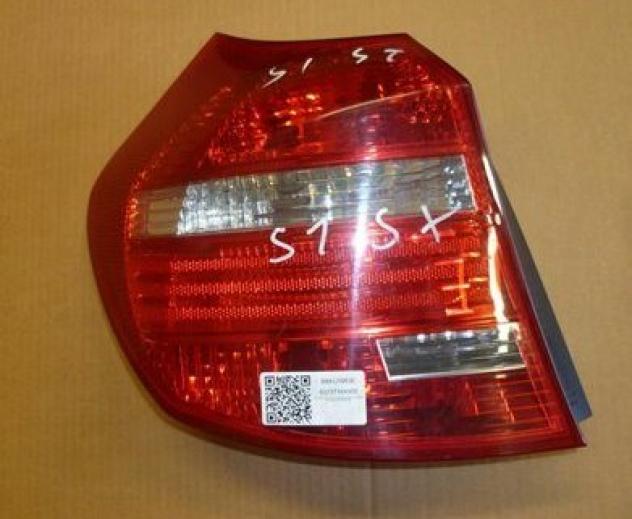FANALE POSTERIORE SX VALEO SENZA PORTA LAMPADA ROSSO/BIANCO 999-U59530 Parti elettriche Fanaleria Fanali Fanale post. sx. BMW - Serie 1 E81 3 porte