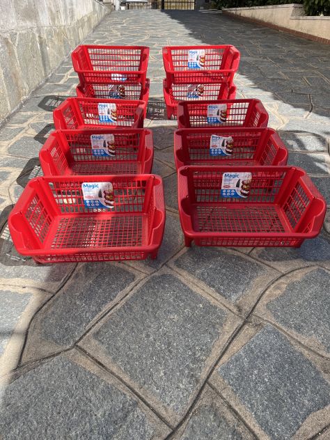 LOTTO 10 CESTE / ESPOSITORI IMPILABILI