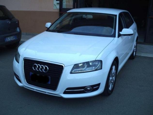 AUDI - A3 Sportback - 1.6 TDI CR F.AP. Young Edition - Foto 5