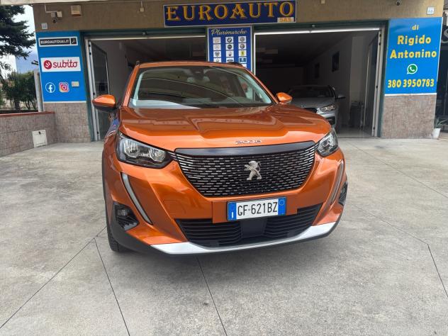 Peugeot 2008 BlueHDi EAT8 Allure - 2021 - Foto 2
