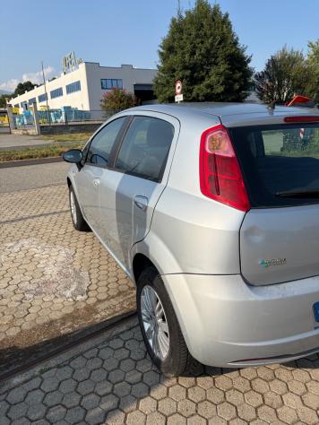Fiat Grande Punto 1.4 5 porte Active Natural Power - Foto 3