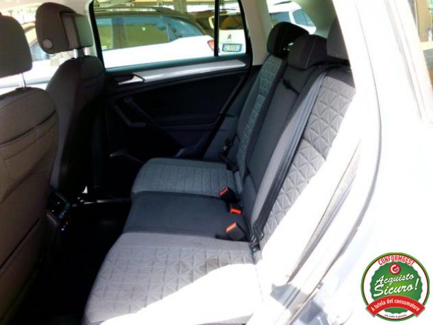 VOLKSWAGEN Tiguan 2.0 TDI 150 CV SCR DSG Life rif. 23807614 - Foto 10