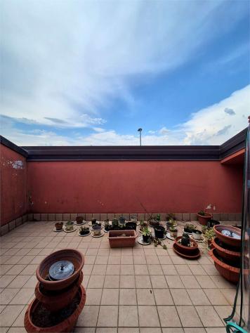 V005483 - Recente appartamento su due livelli con terrazzo solarium e doppi garage - Foto 16