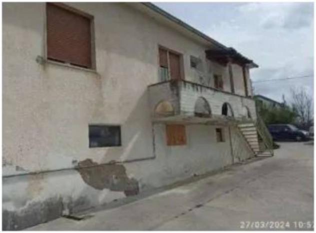 Immobile in asta di 315 m² con più di 5 locali e box auto in vendita a Penne - Foto 2