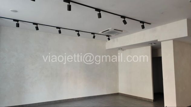 AFFITTASI Negozio di 86 mq con 2 Ampie Vetrine in Via Ugo Ojetti (Zona Talenti) - Foto 4