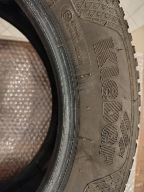 Gomme invernali Kleber 215/55 R16 usate 1 stagione - Foto 2