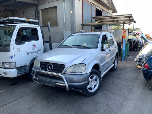 Ricambi usati Mercedes ML230 111977 benzina del 2000