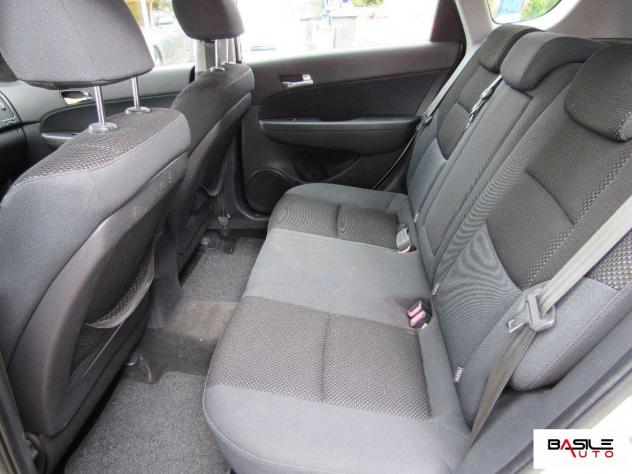 HYUNDAI - i30 Station Wagon - 1.6 CRDi 90CV 6m Comfort - Foto 8