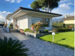 Villa in vendita a Capezzano Pianore - Camaiore 265 mq  Rif: 1426094