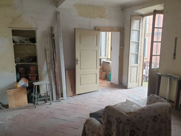 INTERA PALAZZINA NELLE VICINANZE DELLA PIAZZA - Foto 6