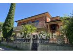 Villa di 280 m² con più di 5 locali e box auto in vendita a Castelnuovo Mag &hellip;