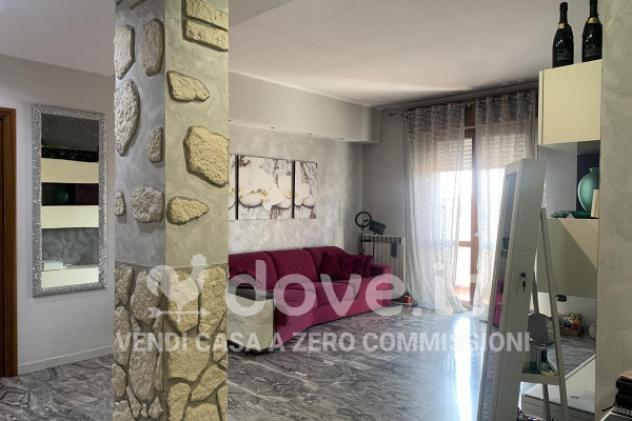 Appartamento di 94 m² con 3 locali e box auto in vendita a Limbiate - Foto 2