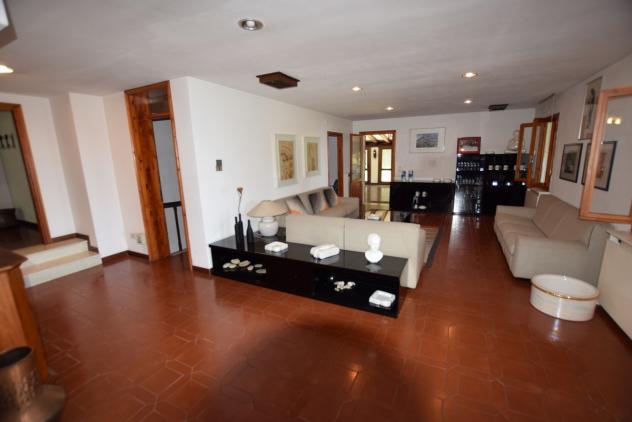 VILLA di 14 vani e di 880 mq (MASER) rif. DG034AB - Foto 4