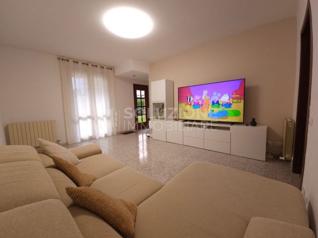 QUADRILOCALE IN VILLETTA CON GIARDINO E BOX TRIPLO
