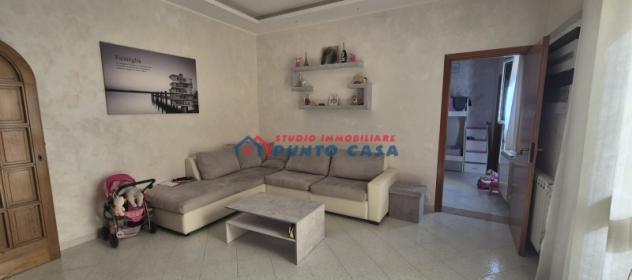 VALDERICE - Casa a solo piano terra e primo, mq 180 ca, ampio 4 vani oltre accessori con giardino e terrazzo. Ristrutturata. Euro 200mila CL GI - Foto 4
