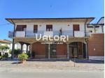 AMPIO LOCALE COMMERCIALE/ARTIGIANALE CON INGRESSO INDIPENDENTE E PARCHEGGI  &hellip;