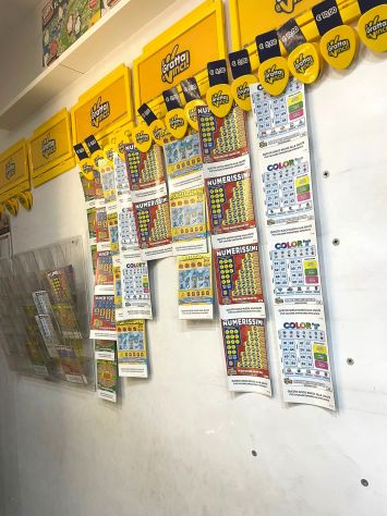 tabaccheria lotto servizi zona salaria cedo in vendita - Foto 9