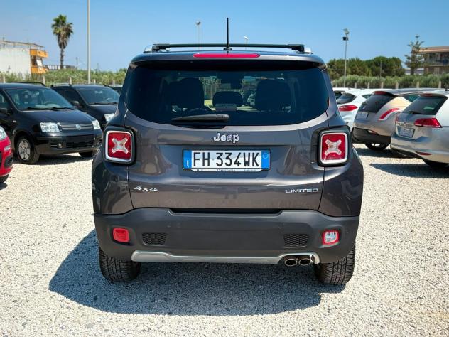Jeep Renegade 2.0 Mjt 140CV 4WD Active Drive Limited - Foto 6