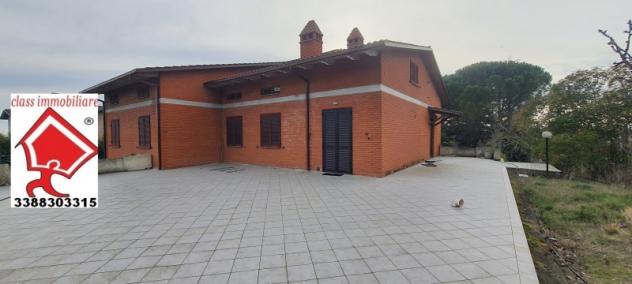 VILLA DI CIRCA 600MQ OLTRE A 3500 MQ DI PARCO - Foto 4