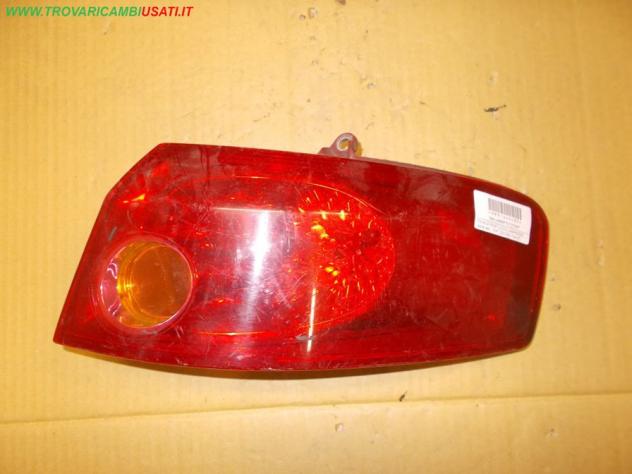 FANALE POST.D.CON LAMPADINE (parte est.) FIAT CROMA (194-2T) Parti elettriche Fanaleria Fanali Fanale post. sx. FIAT - CROMA - 01-05-2005 - 01-10-