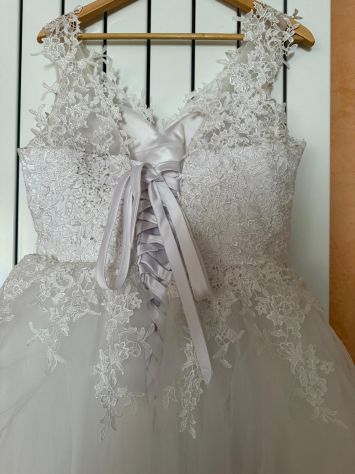 Bellissimo abito da sposa stile principessa - Foto 5