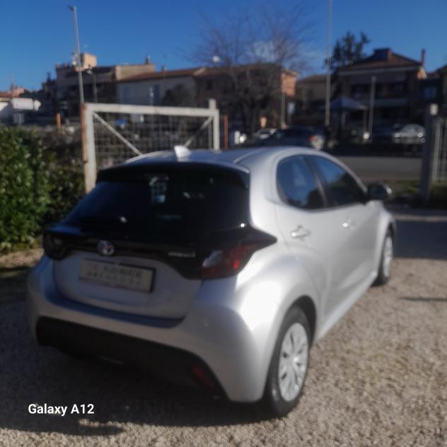 Toyota Yaris 1.5 Hybrid 5 porte Lounge - Foto 5