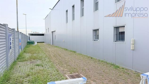 CAPANNONE CON PALAZZINA UFFICI IN AFFITTO A CAVENAGO DI BRIANZA - Foto 8