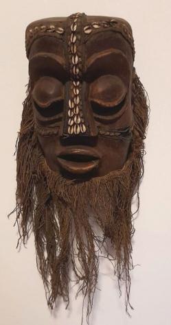Due maschere tribali africane - Foto 3