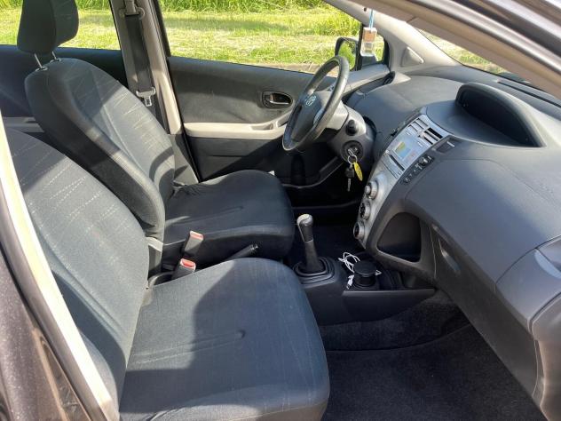 Toyota Yaris 1.0 5 porte - Foto 9