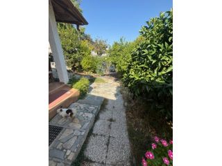 ALBENGA regione Miranda Affittasi casetta indipendente con giardino e parcheggio