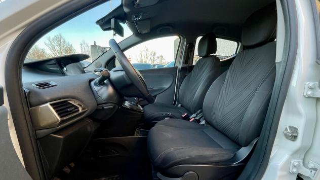LANCIA 1.0 FIREFLY HYBRID 5P 69CV - CARPLAY, NEOPATENTATI - Foto 8