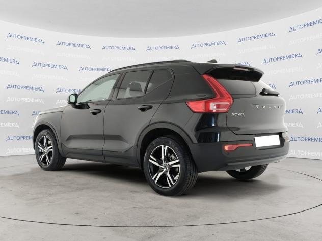 Volvo XC40 B3 automatico Plus Dark - Foto 3