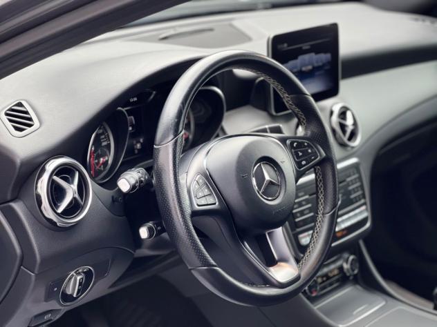 Mercedes-Benz GLA 200d Aut/4 MATIC /Navi/Cam/LED/KeyGo/SHZ/T-Leather/Temp - Foto 8