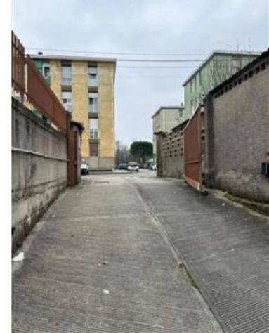 Immobile in asta di 61 m², box auto doppio in vendita a Solaro - Foto 2