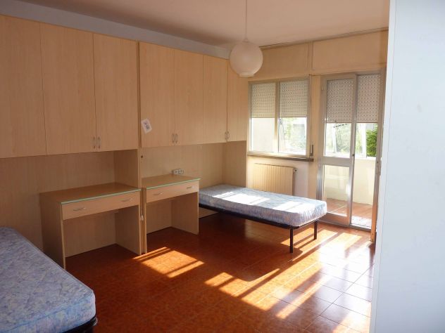 Affittasi 4 posti letto in doppia ad Ubino in via Lumumba 3 zona ospedale. - Foto 3