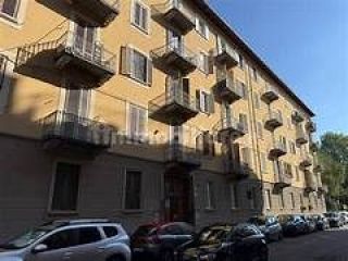 STANZA SINGOLA IN VIA FREJUS