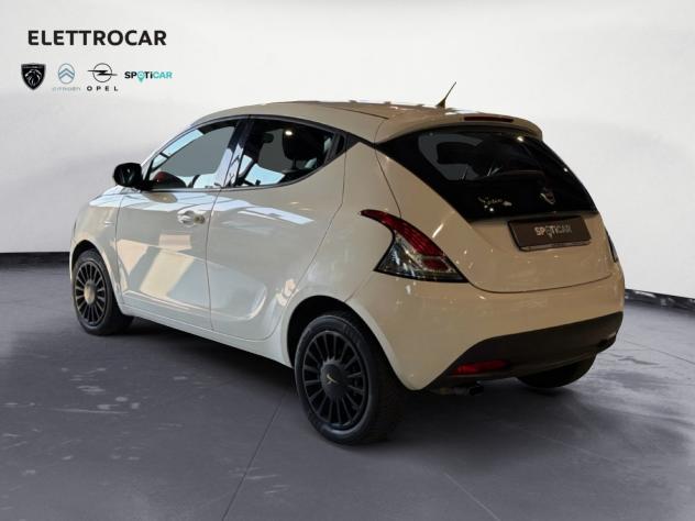 Lancia Ypsilon 1.2 69CV 5P GPL ECOCHIC ELEFANTINO - Foto 3